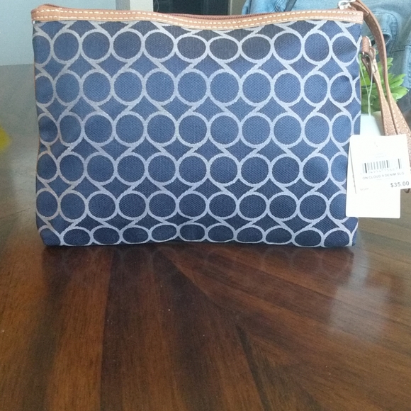 Nine West clutch bag. - Picture 2 of 7